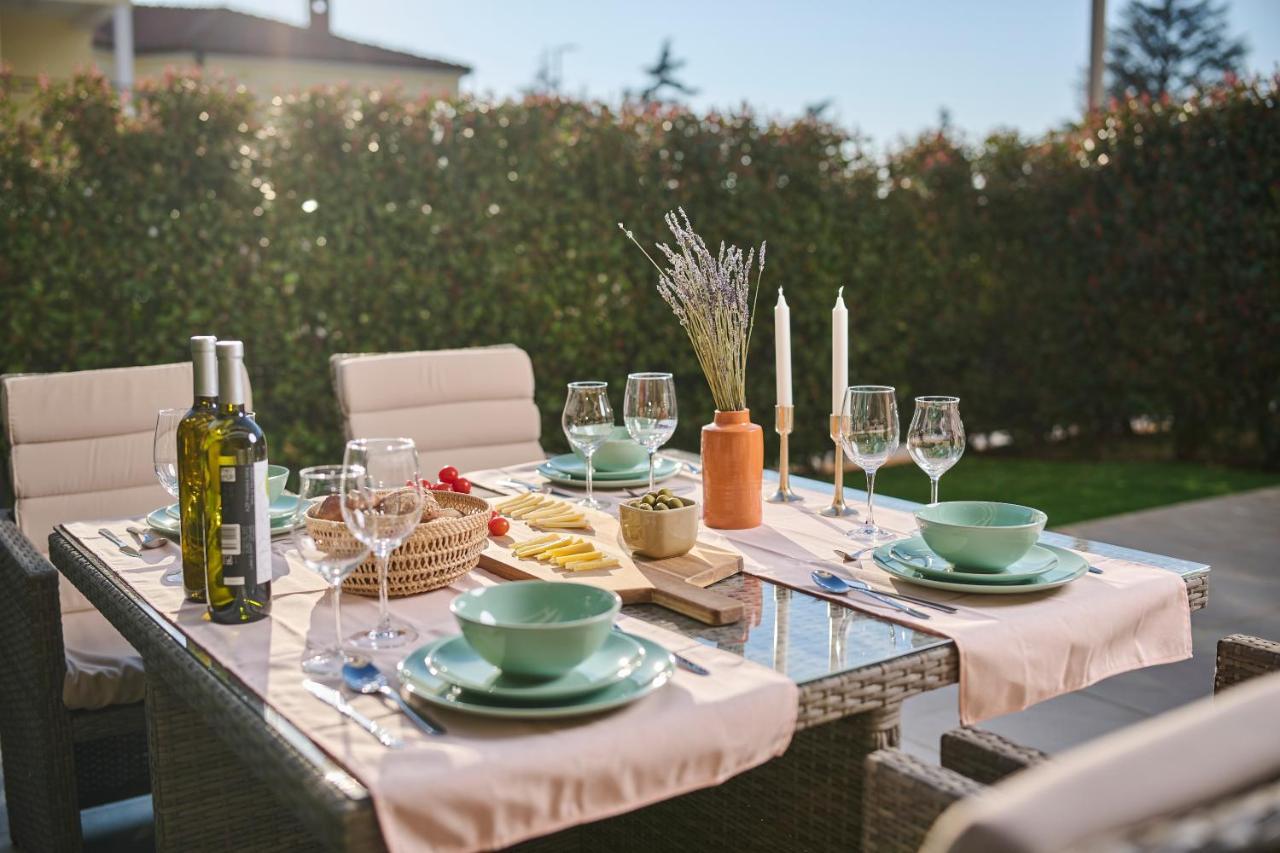 Spada Brand New With Garden 3 Min From Beach! Apartmán