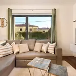 Spada Brand New Apartment With Garden 3 Min From Beach!